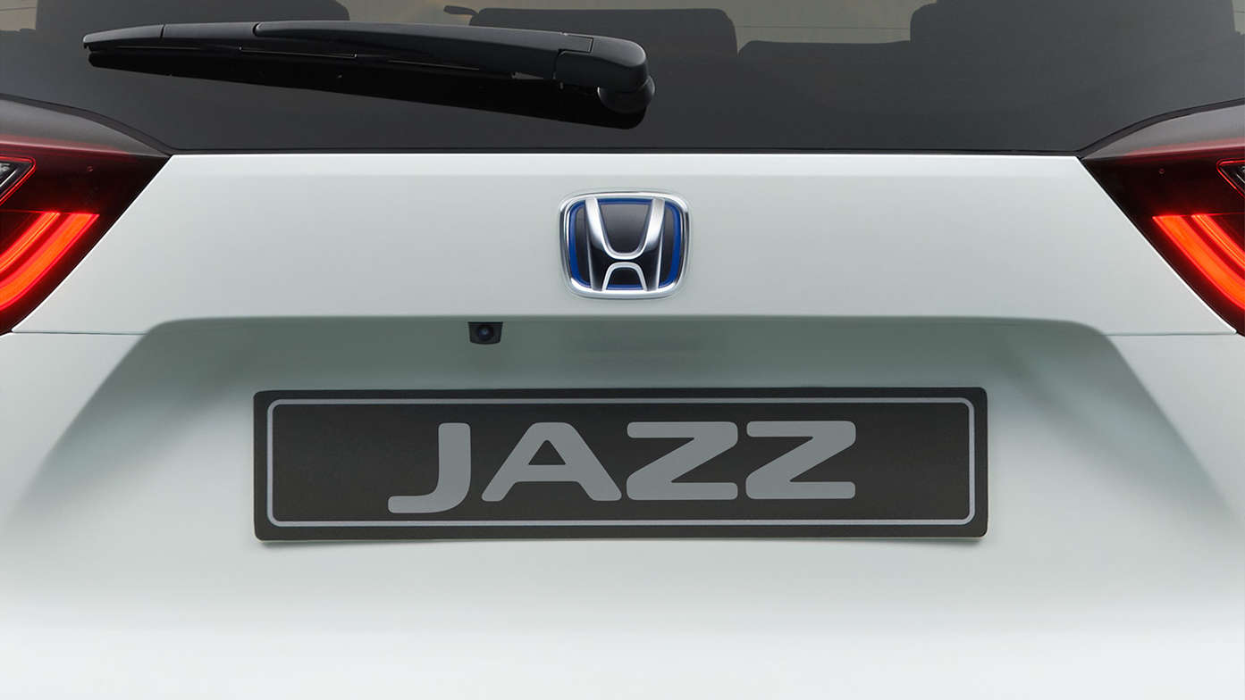 Detailný pohľad na parkovaciu kameru modelu Honda Jazz Hybrid