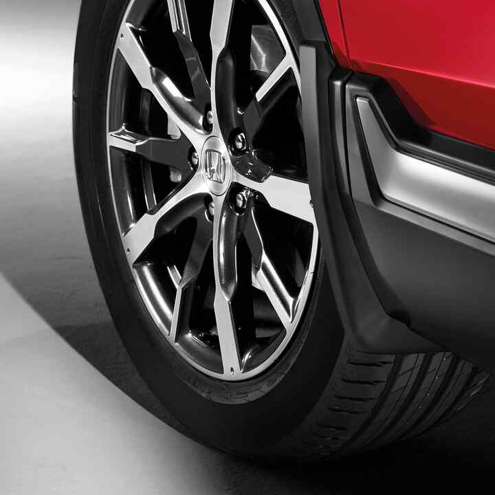 Bočný detailný záber na kožené sedadlá v interiéri modelu Honda CR-V.