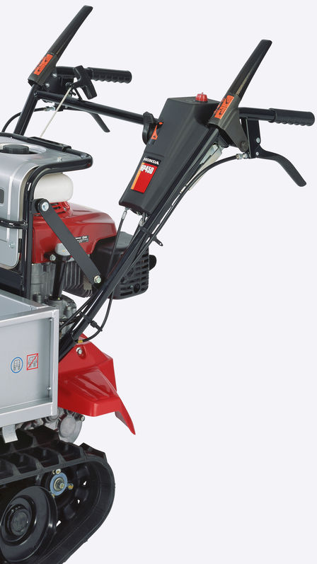 Pribl&iacute;žen&yacute; pohľad na p&aacute;ky motorov&eacute;ho dopravn&iacute;ka.